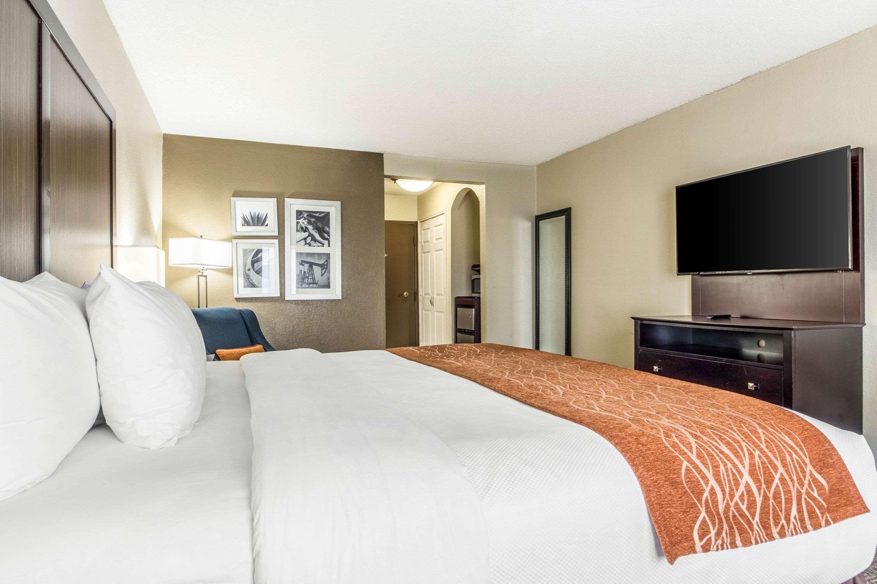 Comfort Inn Dallas Park Central Экстерьер фото