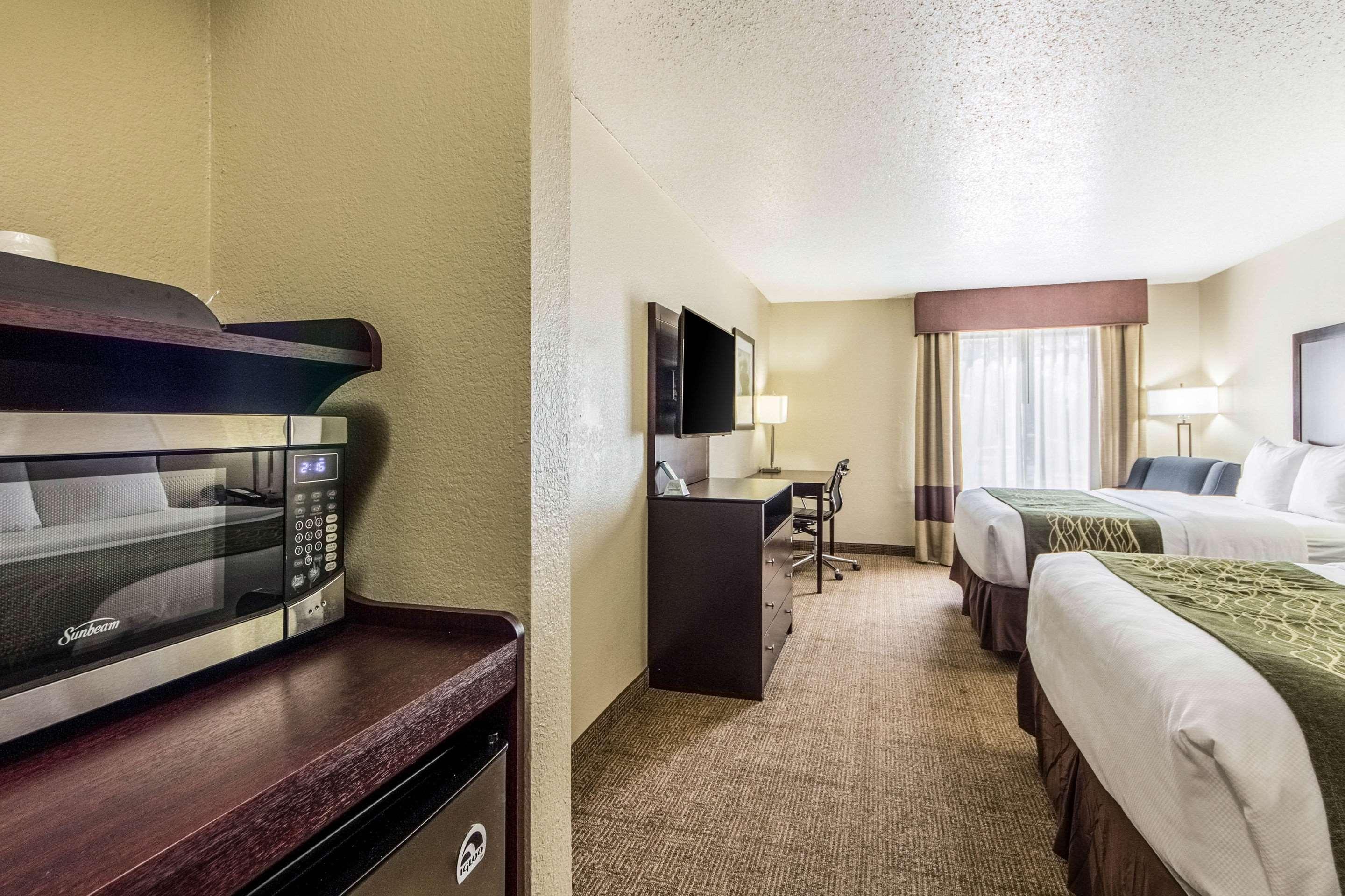 Comfort Inn Dallas Park Central Экстерьер фото