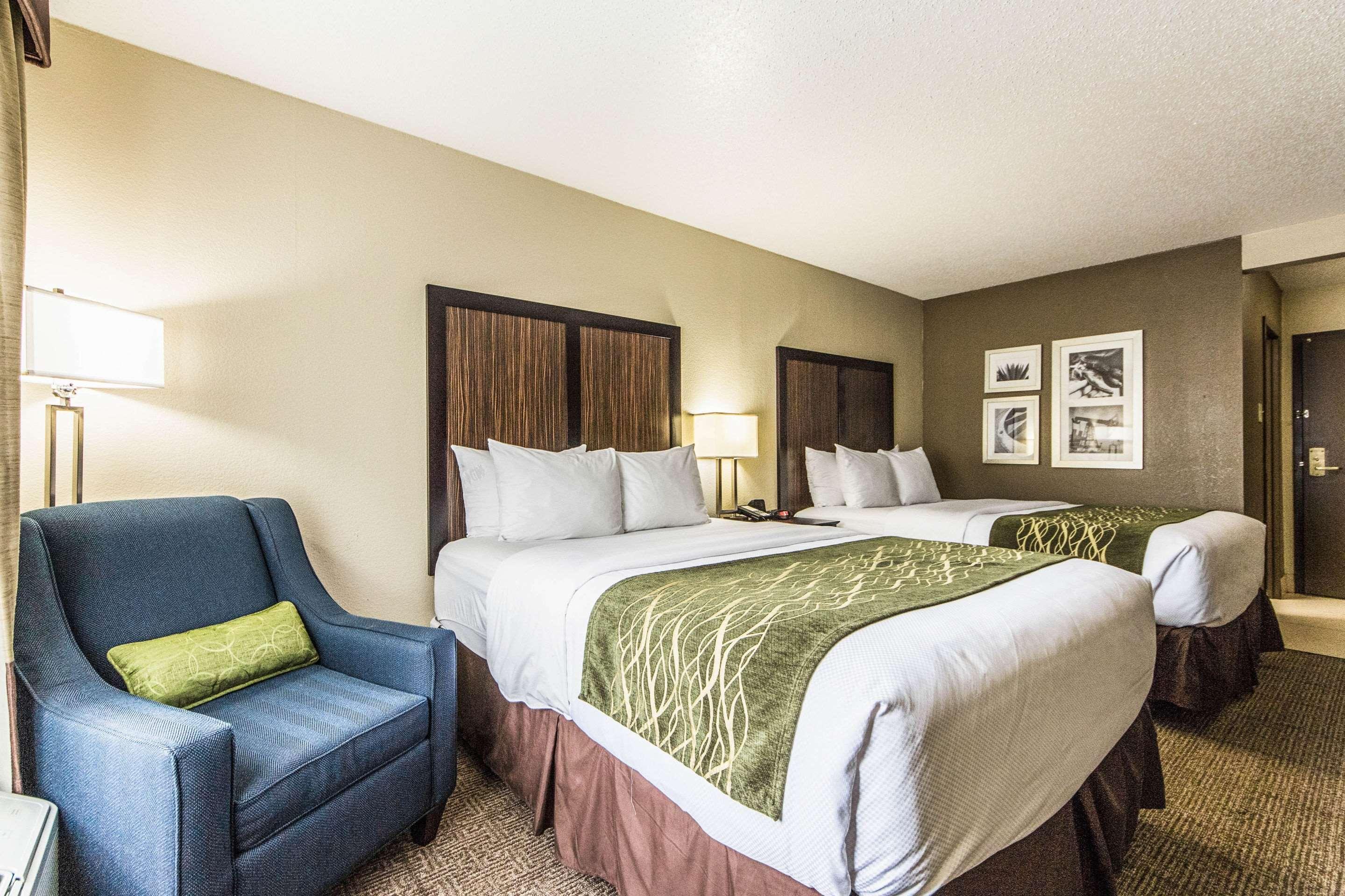 Comfort Inn Dallas Park Central Экстерьер фото