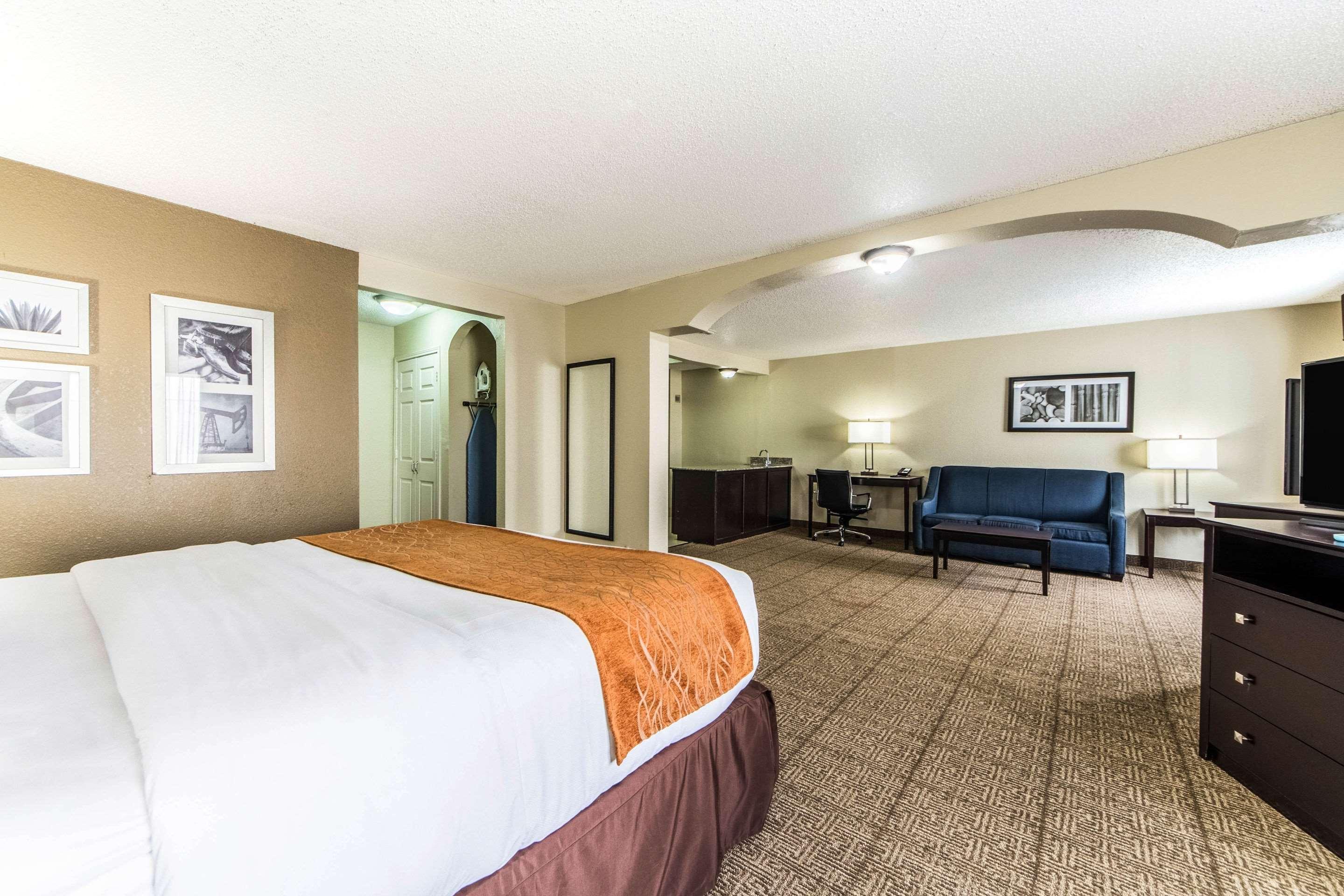 Comfort Inn Dallas Park Central Экстерьер фото