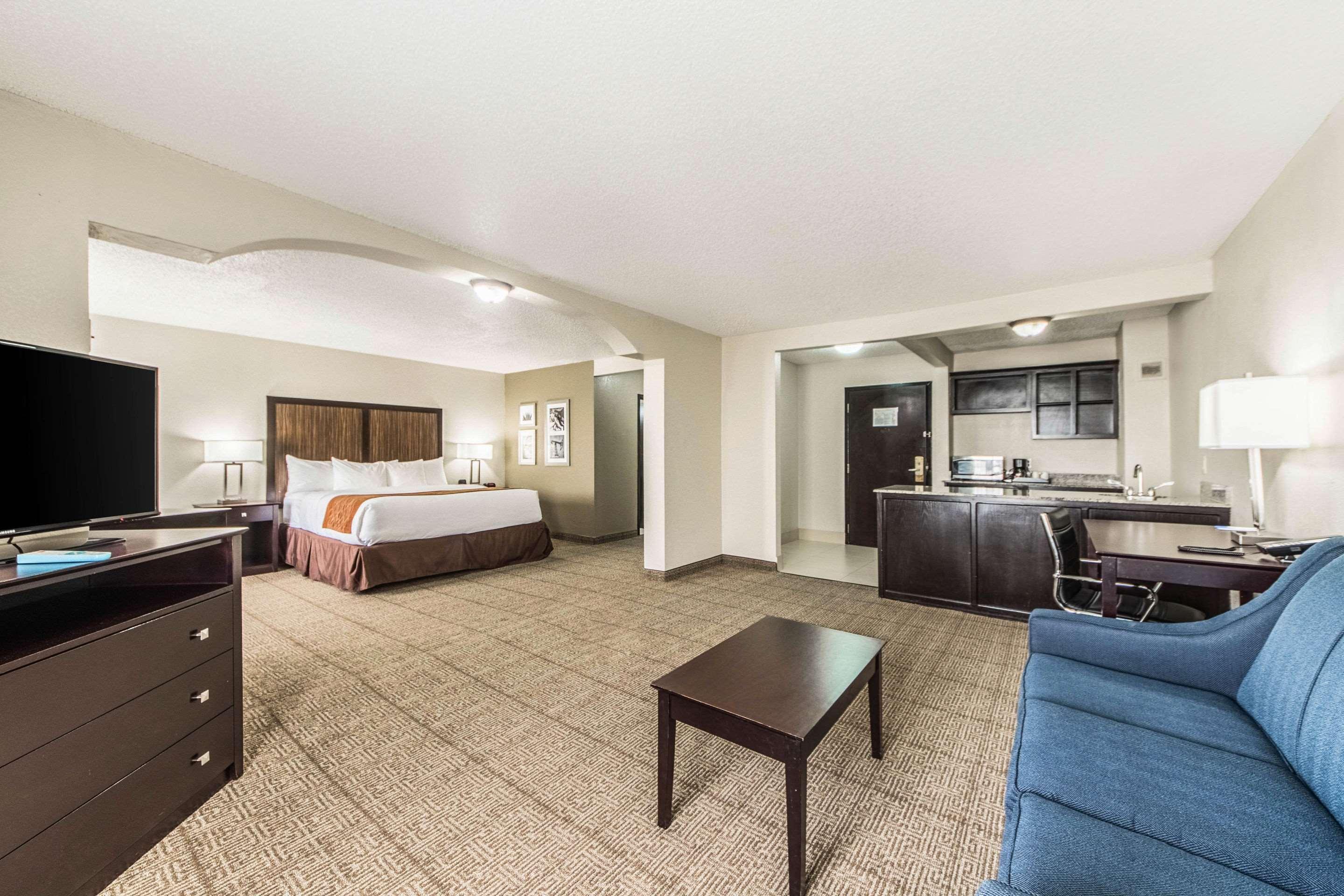 Comfort Inn Dallas Park Central Экстерьер фото