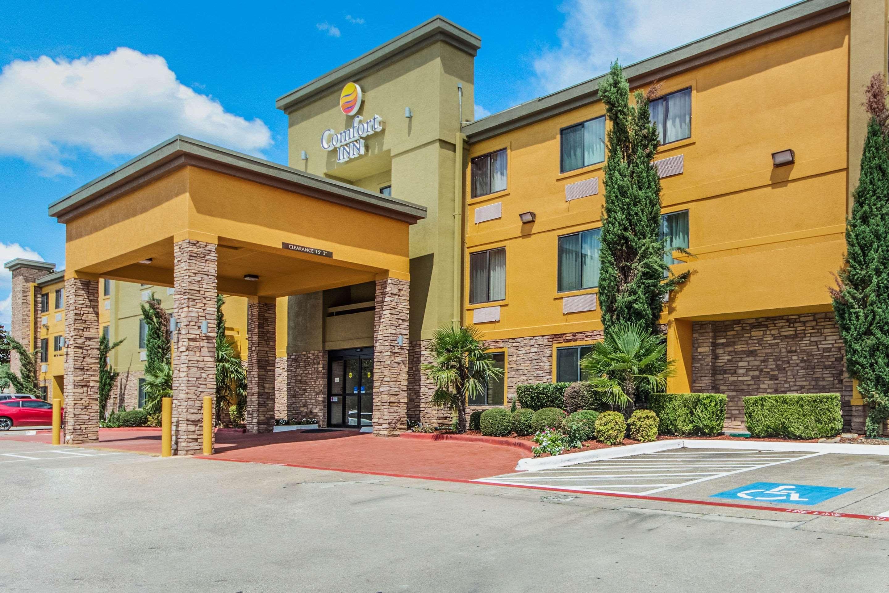 Comfort Inn Dallas Park Central Экстерьер фото
