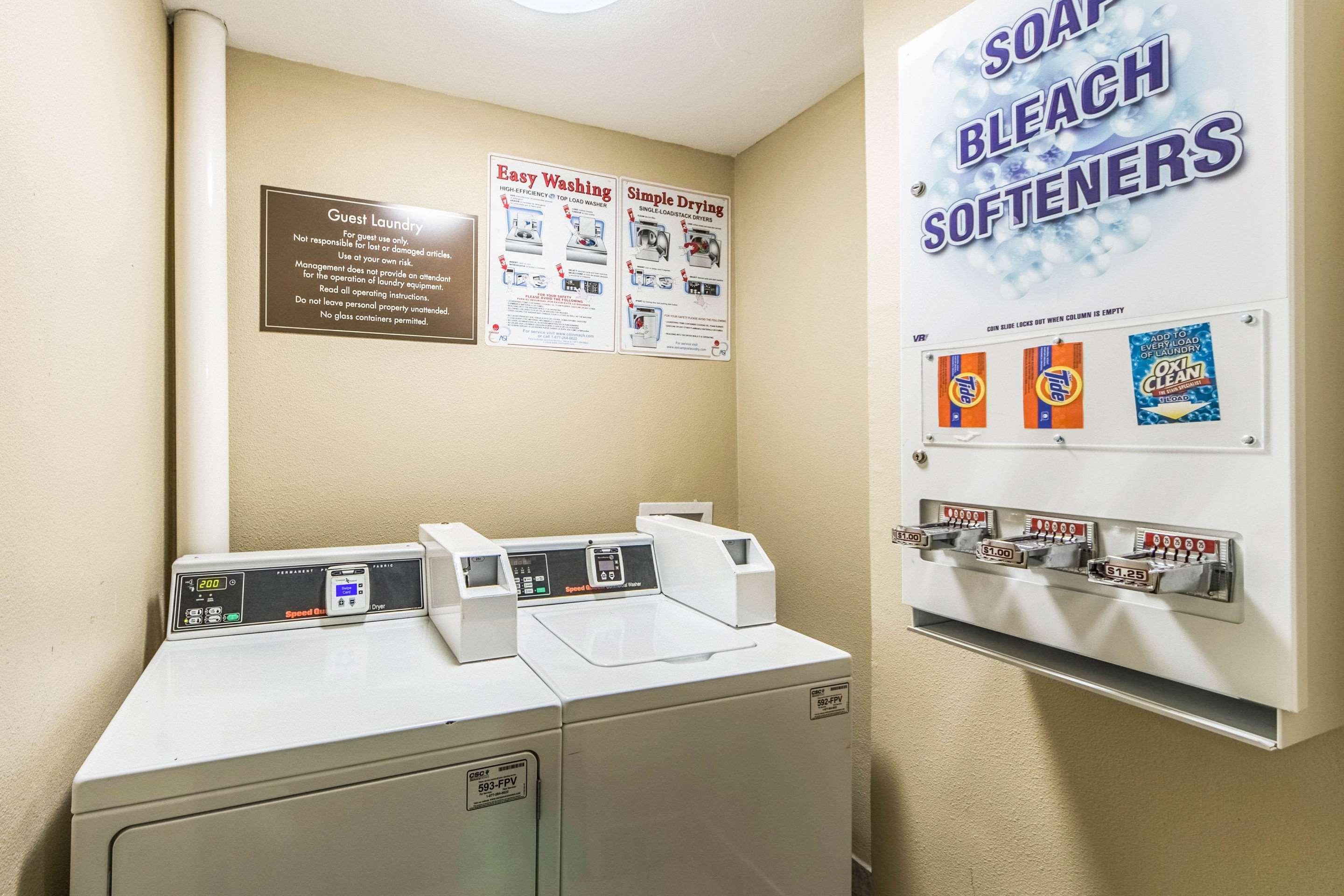 Comfort Inn Dallas Park Central Экстерьер фото