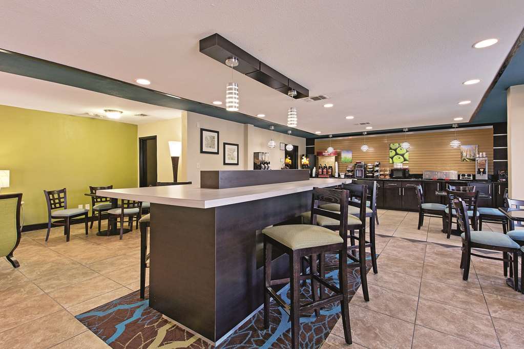 Comfort Inn Dallas Park Central Удобства фото