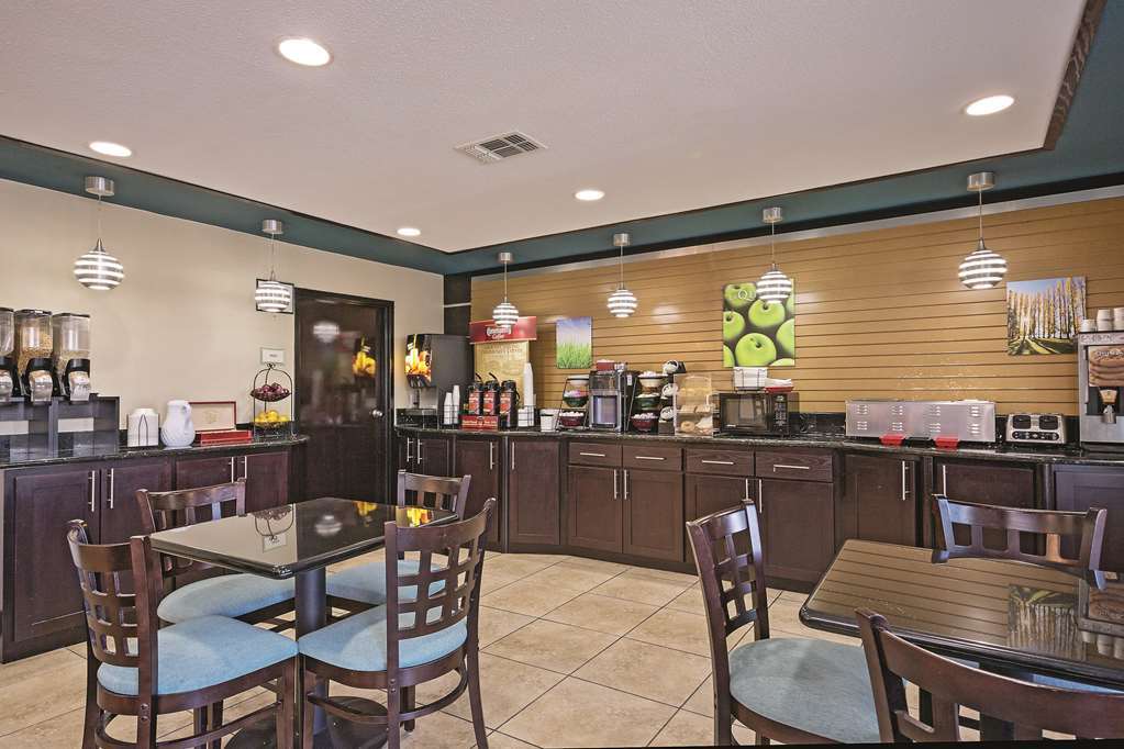 Comfort Inn Dallas Park Central Удобства фото