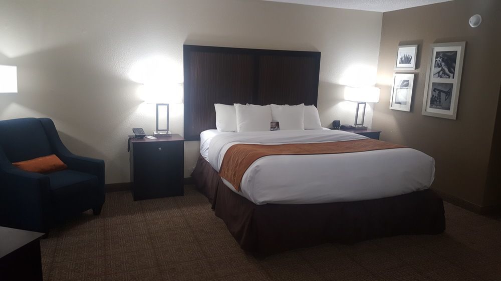 Comfort Inn Dallas Park Central Экстерьер фото
