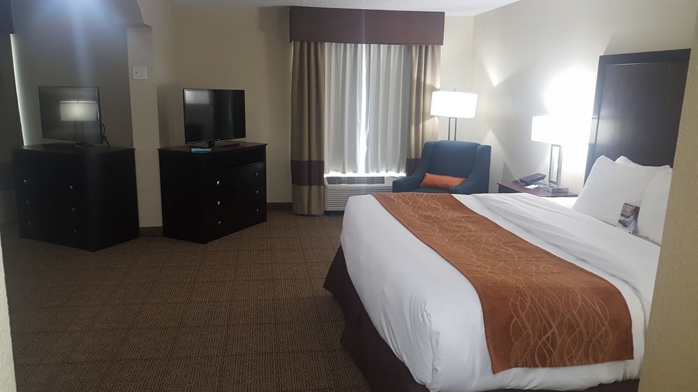 Comfort Inn Dallas Park Central Экстерьер фото