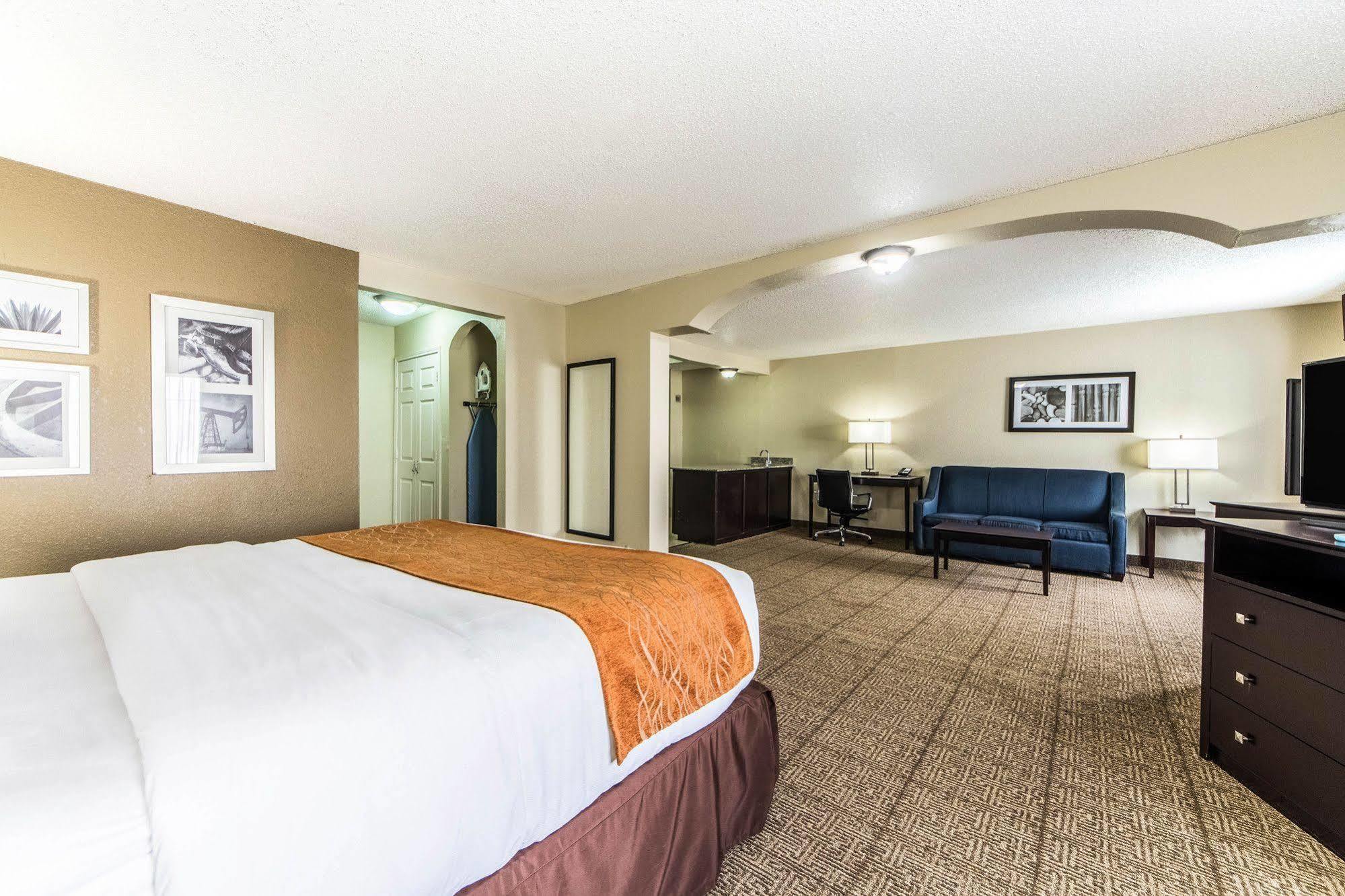 Comfort Inn Dallas Park Central Экстерьер фото
